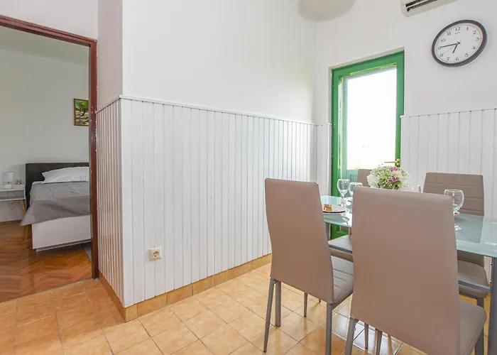 Apartment Kate Pag Town